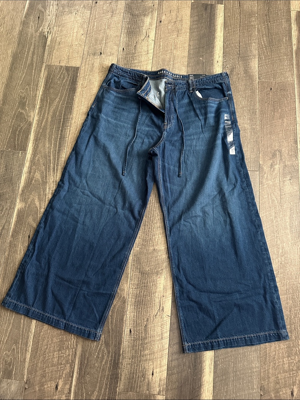 NWT American Eagle Blue Denim Ultra Wide Leg Jeans - Picture 2 of 4